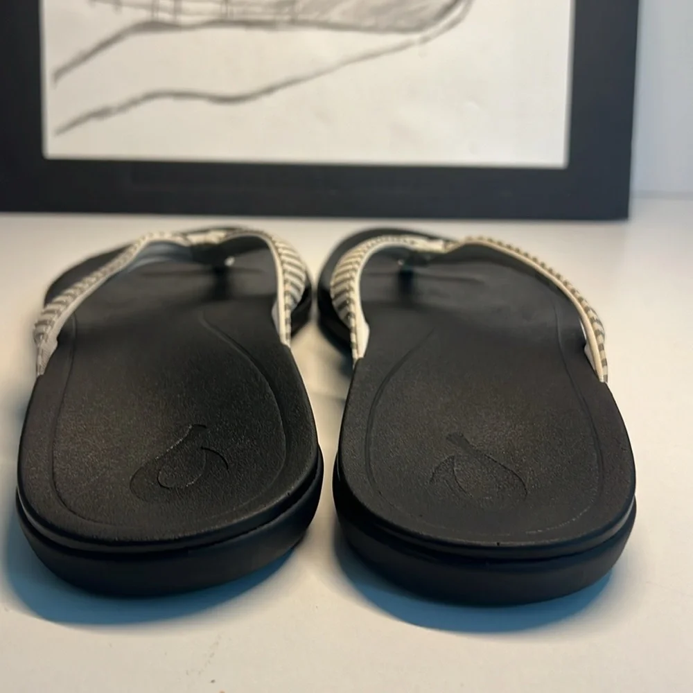 OLUKAI Ho’opio Bone / Stripe Women’s Size 7 - Picture 9 of 16